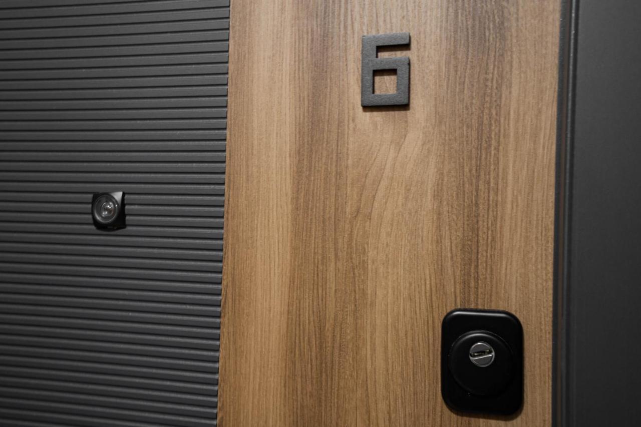 Deluxe Aparthotel Marwell Residence ซูชาวา ภายนอก รูปภาพ
