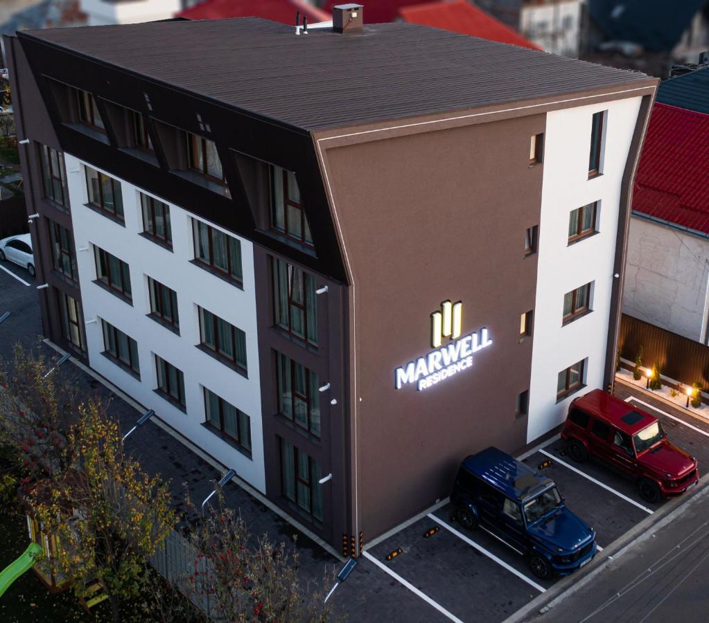 Deluxe Aparthotel Marwell Residence ซูชาวา ภายนอก รูปภาพ
