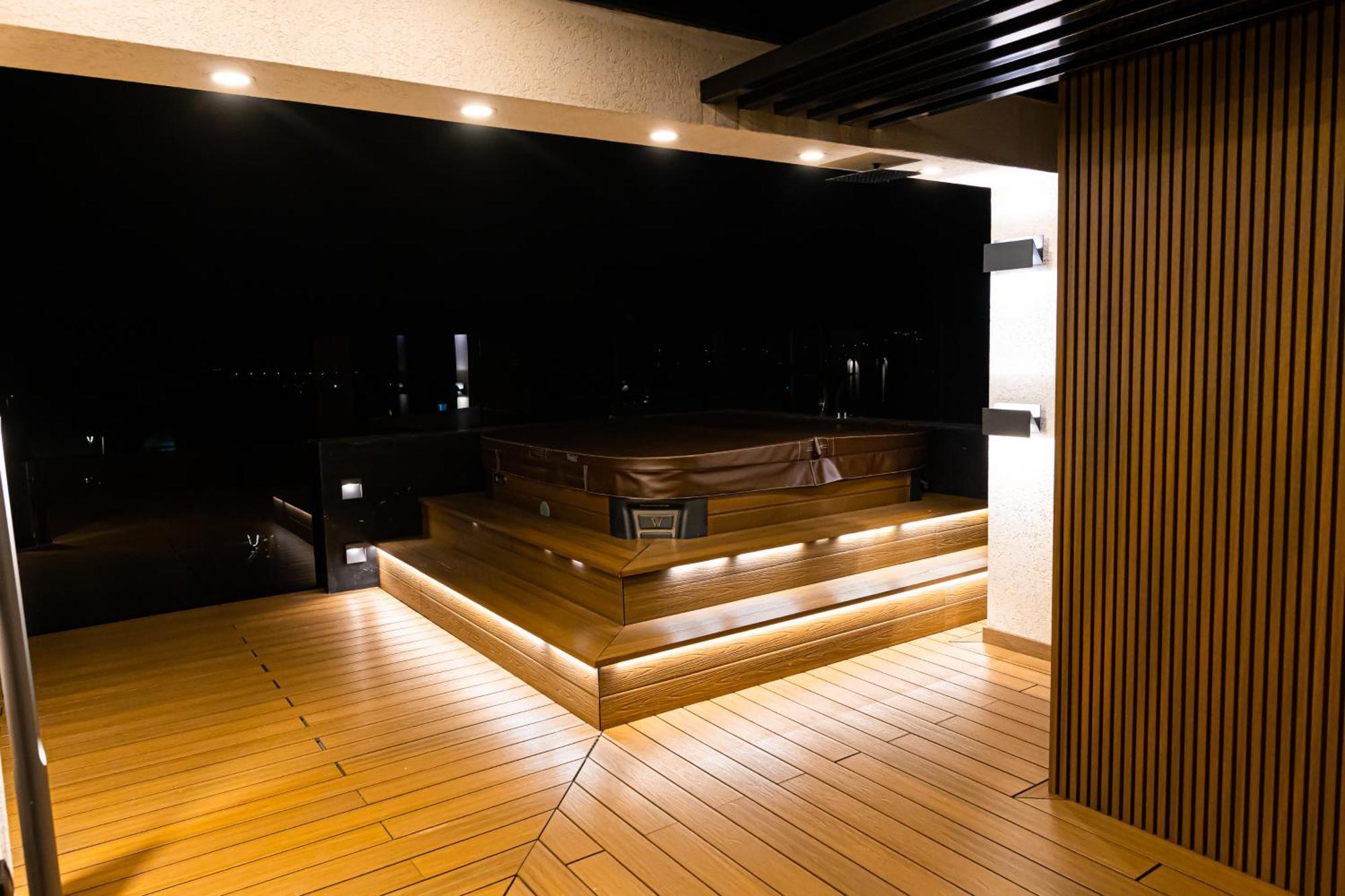 Deluxe Aparthotel Marwell Residence ซูชาวา ห้อง รูปภาพ