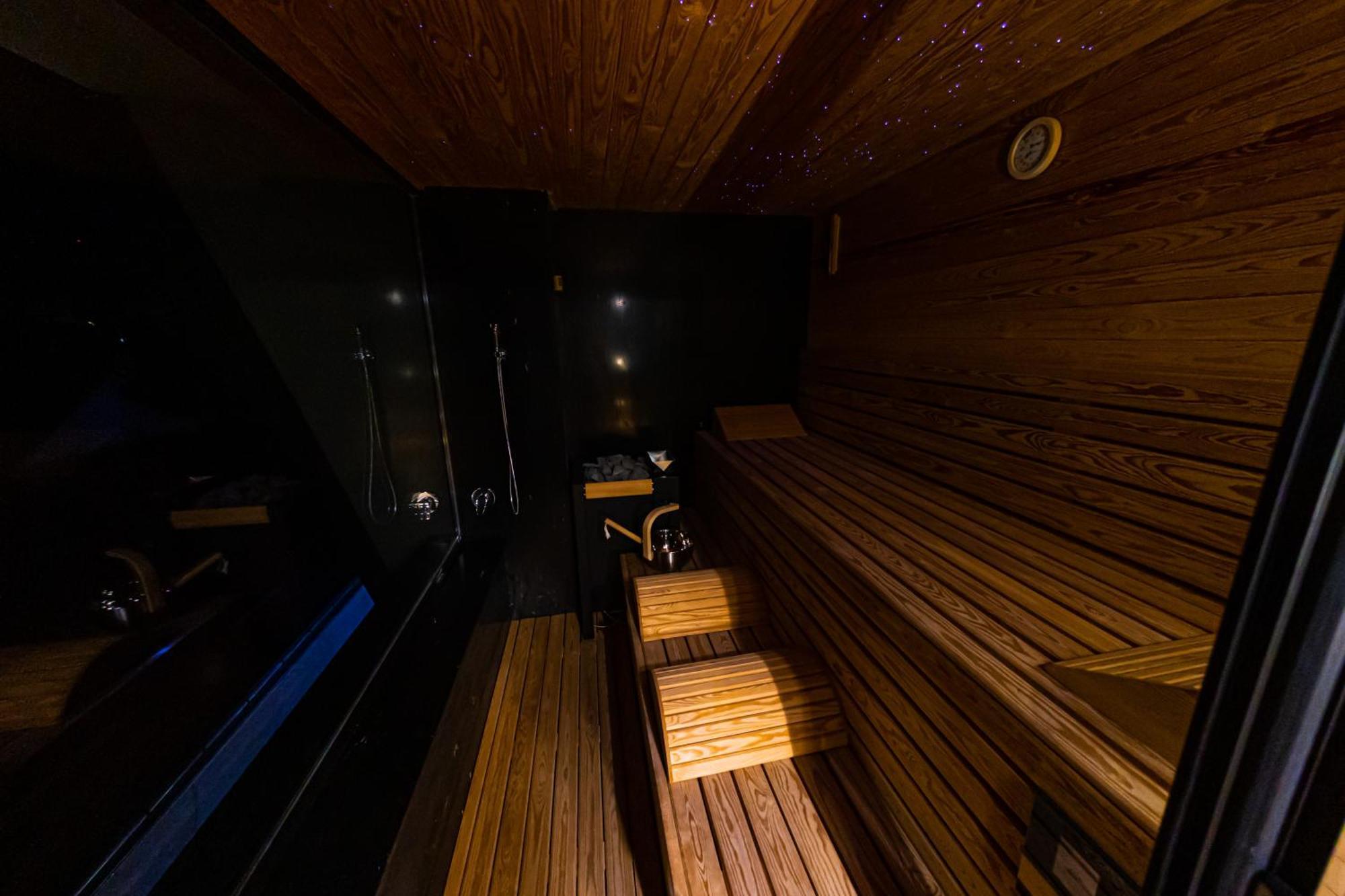 Deluxe Aparthotel Marwell Residence ซูชาวา ห้อง รูปภาพ